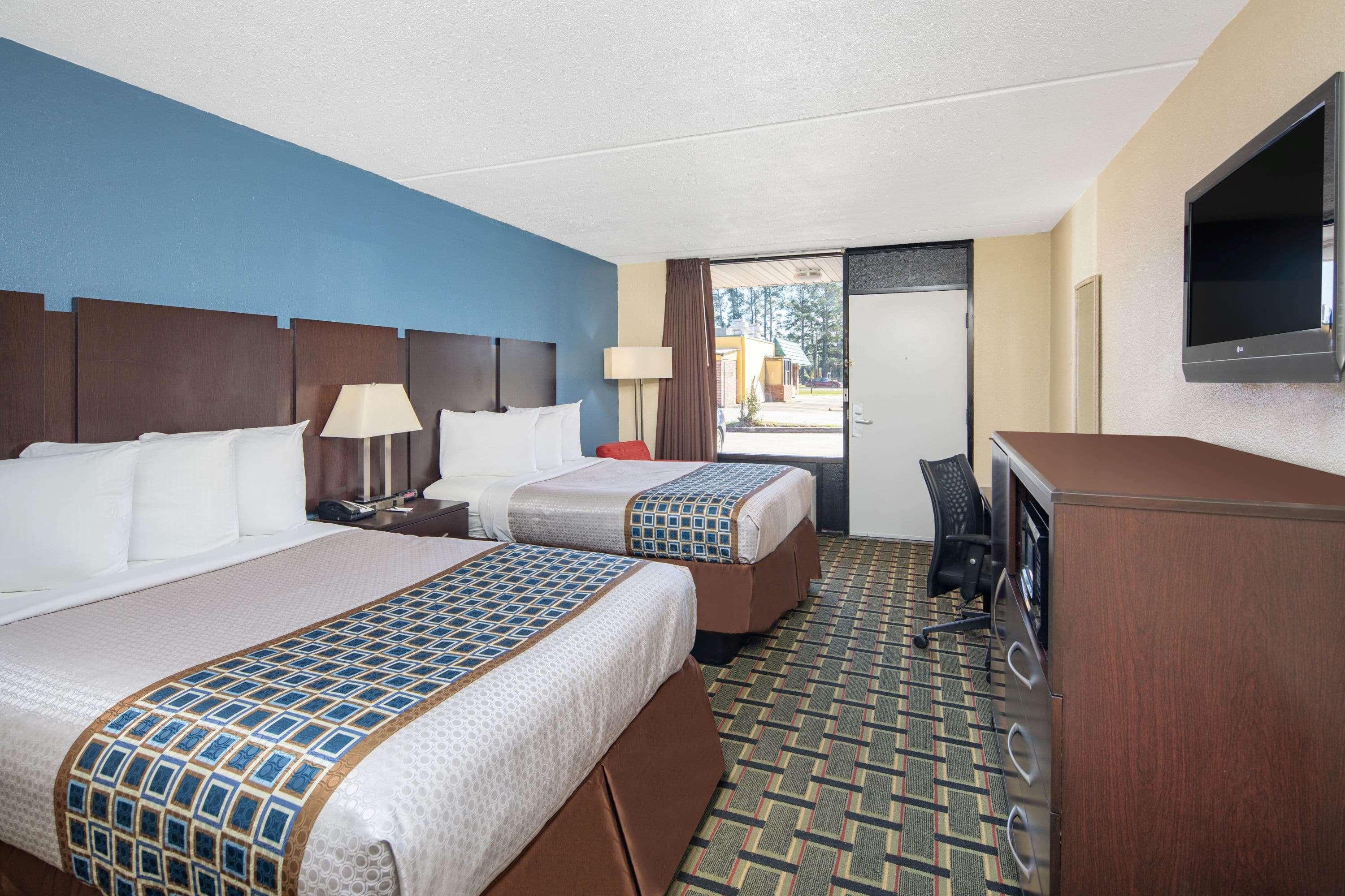 Travelodge By Wyndham Savannah Area/Richmond Hill Exterior foto